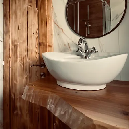 Skroviste, Zlatibor-vodice بيت للعطل *