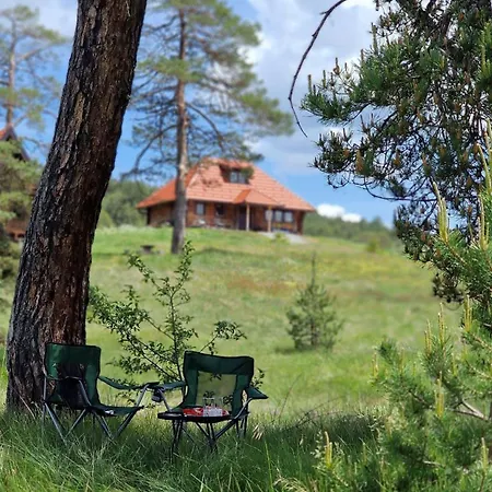 Skroviste, Zlatibor-vodice 度假居 兹拉蒂博尔
