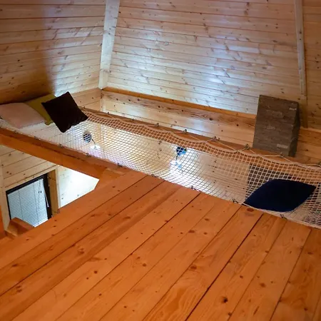 Skroviste, Zlatibor-vodice Vikendica